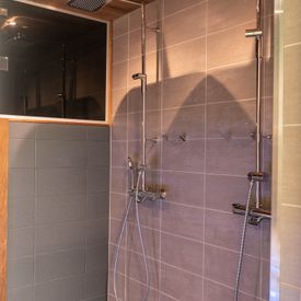 sauna suihku